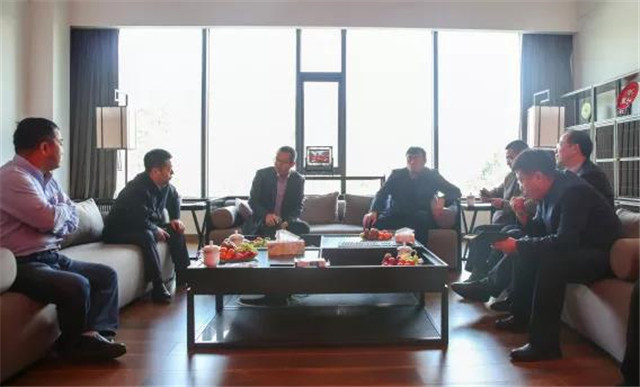 嫩江县委县政府主要领导来司考察,共商高质量农业发展方向 嫩江县委县政府主要领导来司考察,共商高质量农业发展方向