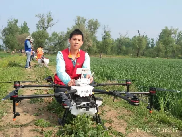 田田圈的博士们:在泥土地上绽放青春 田田圈的博士们:在泥土地上绽放青春