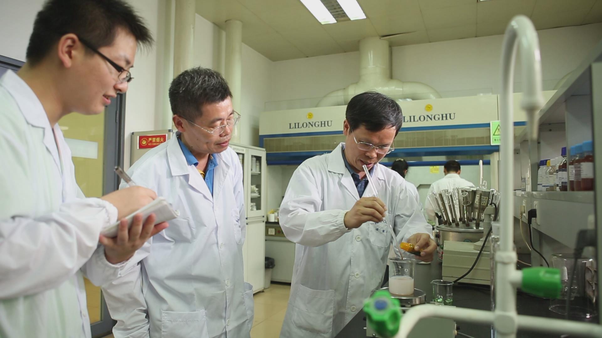 热烈祝贺我司研究院李谱超荣获2020年全国劳动模范 热烈祝贺我司研究院李谱超荣获2020年全国劳动模范